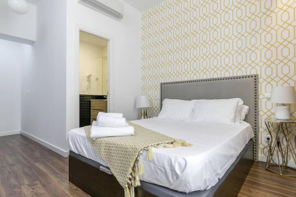 Apartamentos Plaza De Pedro Zerolo I Madrid Eksteriør bilde